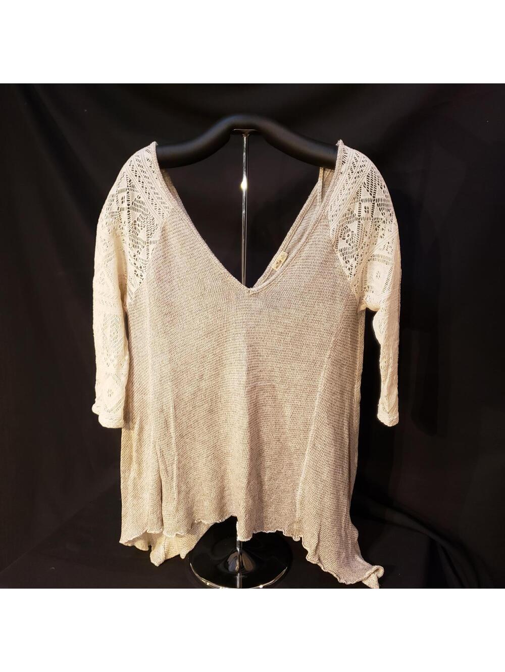 Hollister Women's Beige Knit Top with Lace Detailing